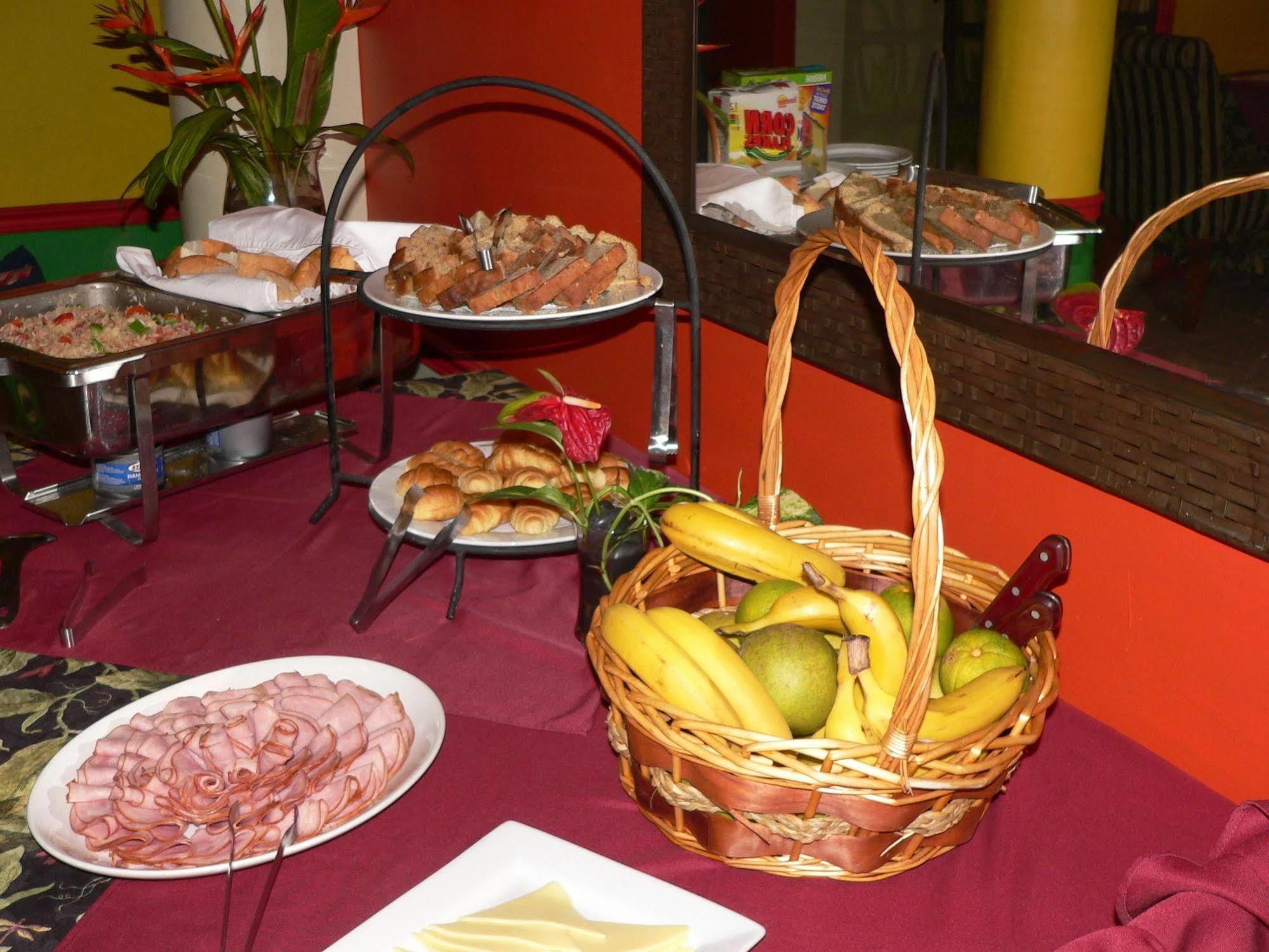 Coblentz Inn Boutique Hotel Port of Spain Eksteriør bilde